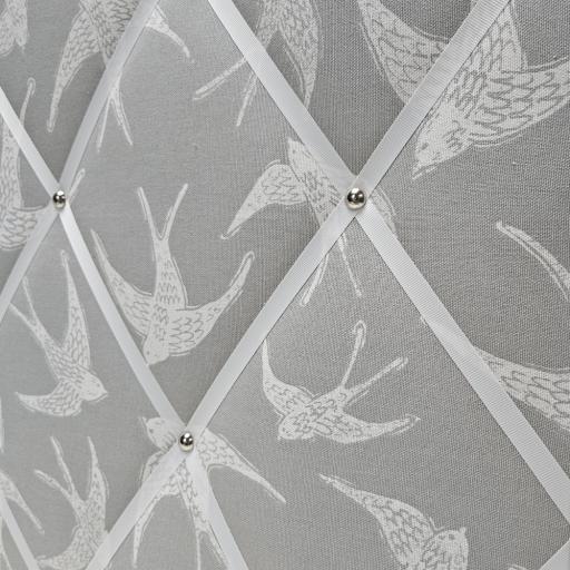 Flyaway grey 3862 2.jpg