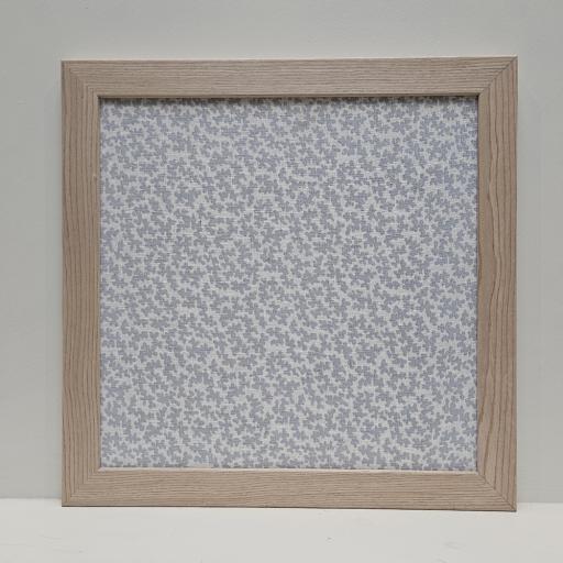 Squiggle in Oak 4142 B.jpg