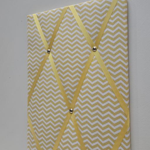 Lutton - Yellow Chevron